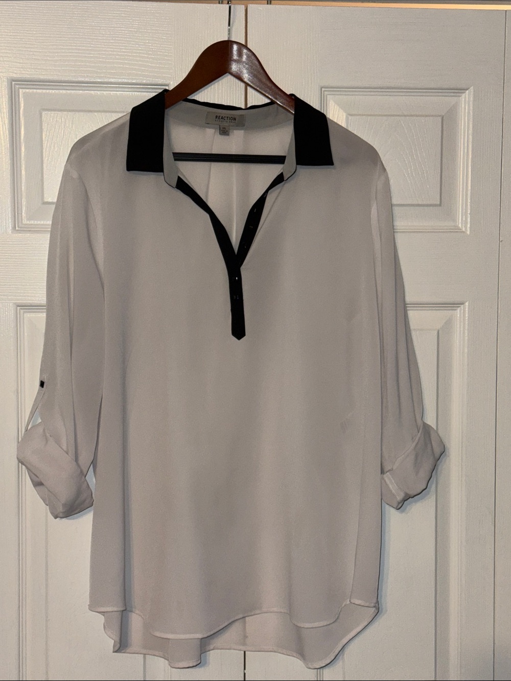Kenneth Cole Reaction White Blouse with Black Collar